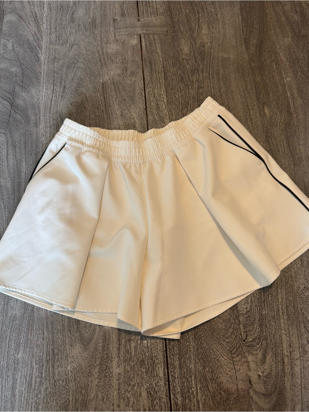 CALIA by Carrie Underwood Cream Athletic Shorts with Black Piping